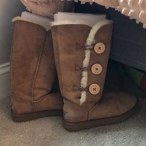 Tall Bailey Button Girl UGGS